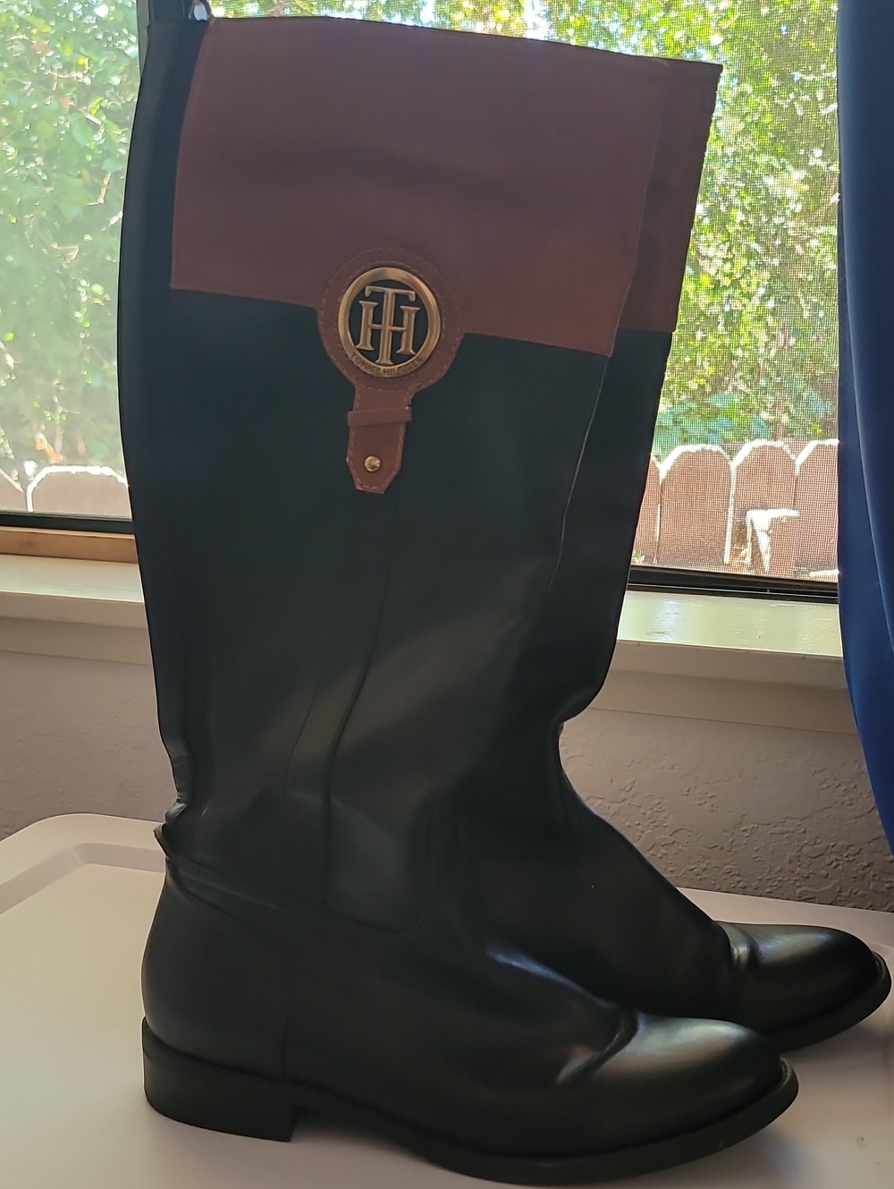 Tommy Hilfiger Black Boots with Brown section REAL LEATHER, COMFORTABLE